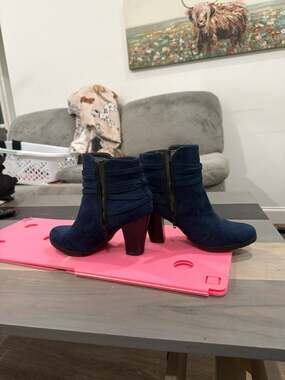 White Mountain Women's Spade Midnight Blue Suedette Ruched Ankle Booties